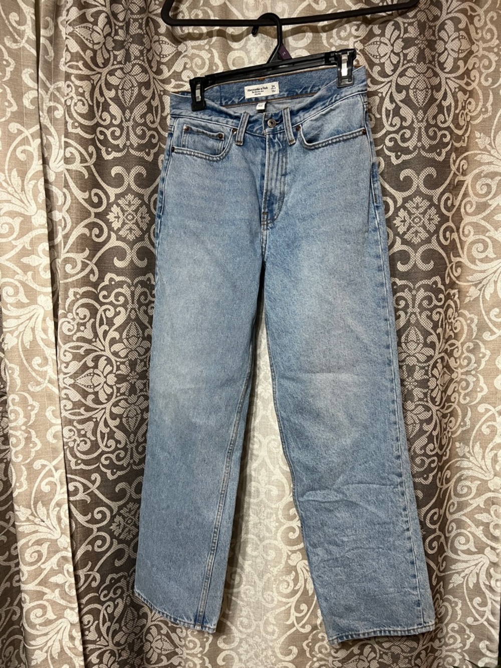 Abercrombie & Fitch Slouchy Jean Mid Rise Light Wash Jeans- Curve Love